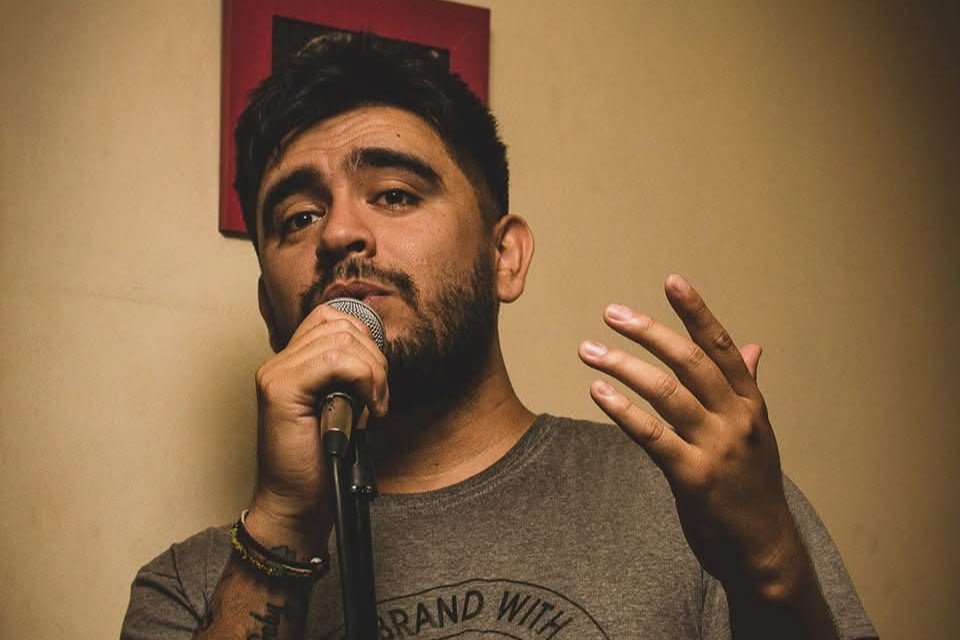 Gabriel Ortiz, profesor de canto en Villa Dolores, Córdoba